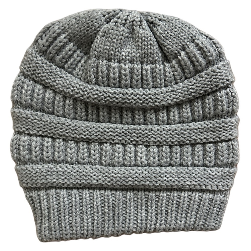 Lvaiz Cozy Gray Yarn Cable Knitted Black Satin Lined  Beanie One Size